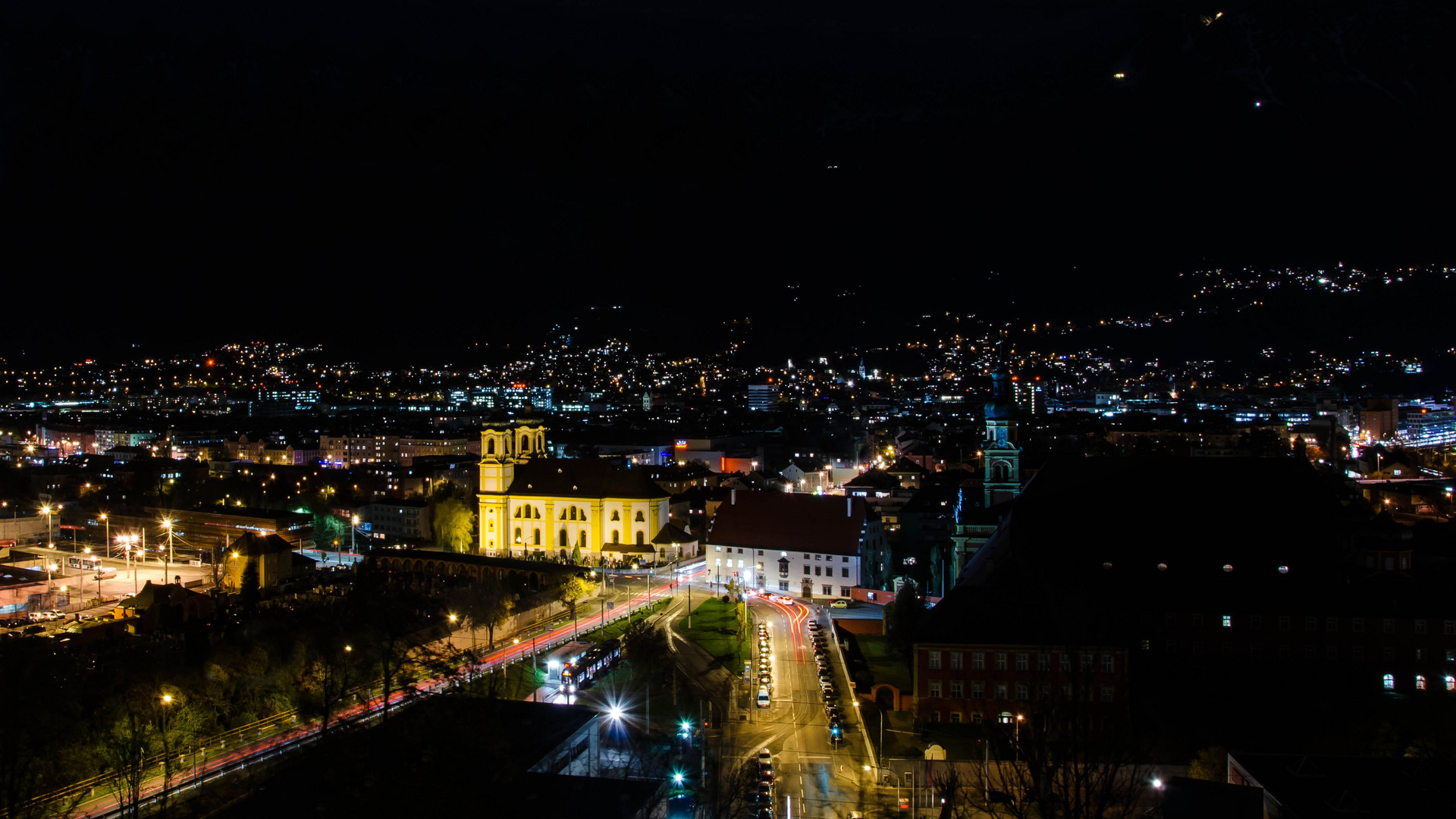 Innsbruck bei Nacht