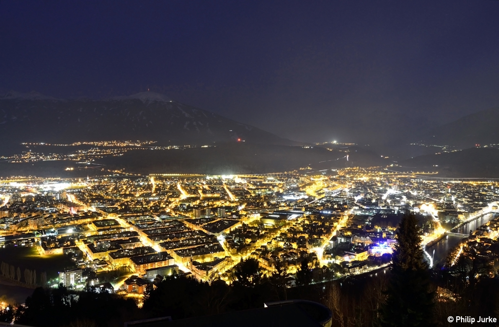 Innsbruck bei Nacht