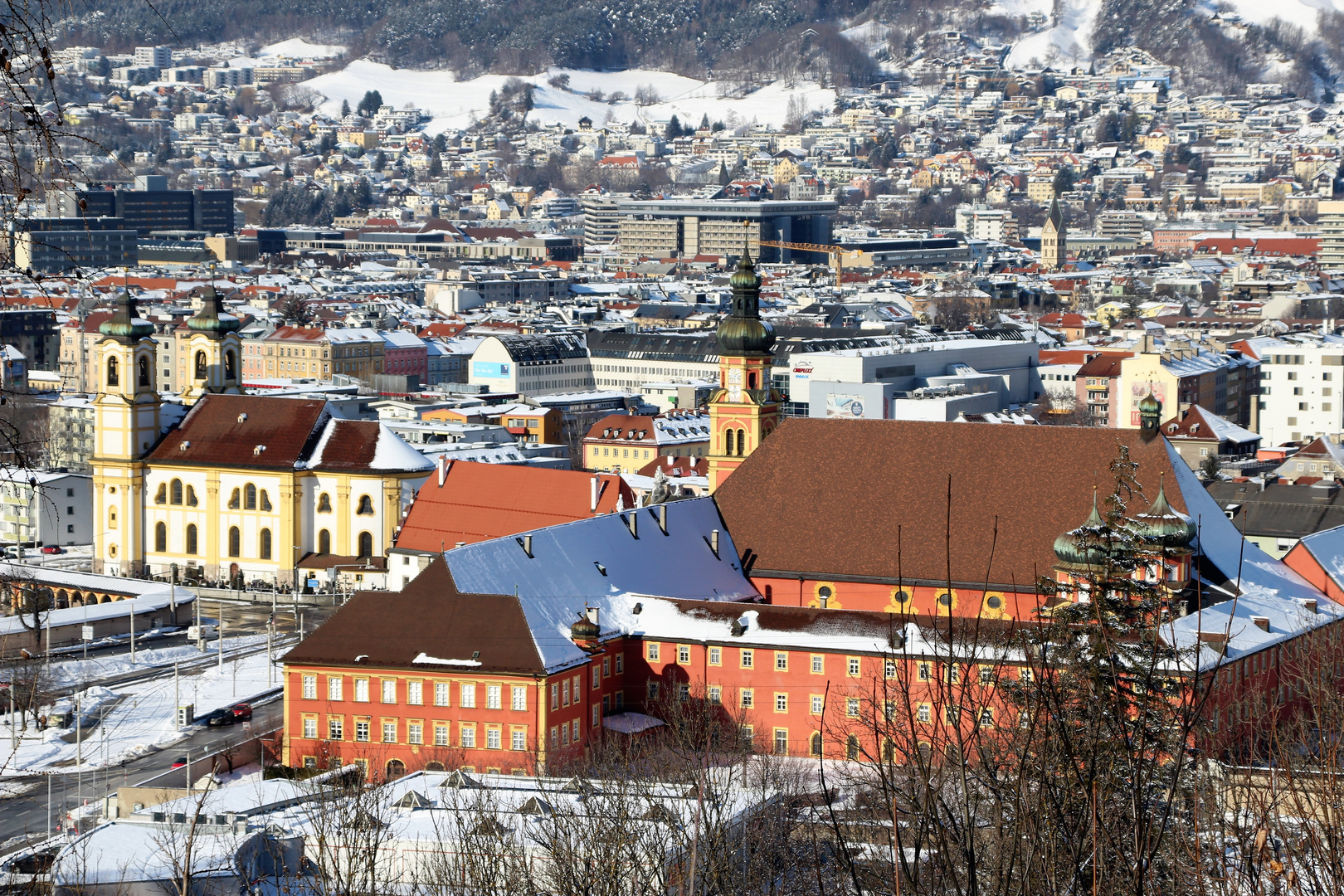 Innsbruck - Die Hauptstadt des Bundeslandes Tirol in Österreich Foto ...