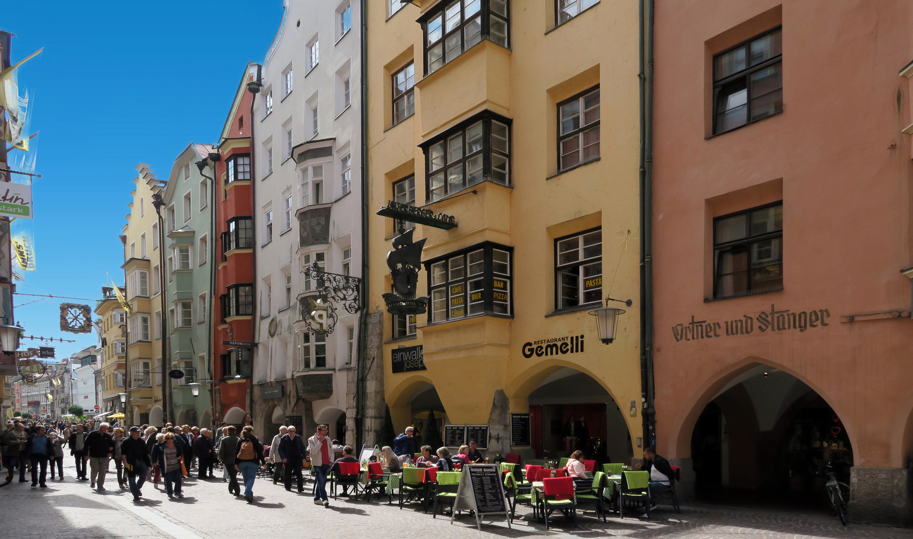 Innsbruck, Herzog-Fridrich-Str.