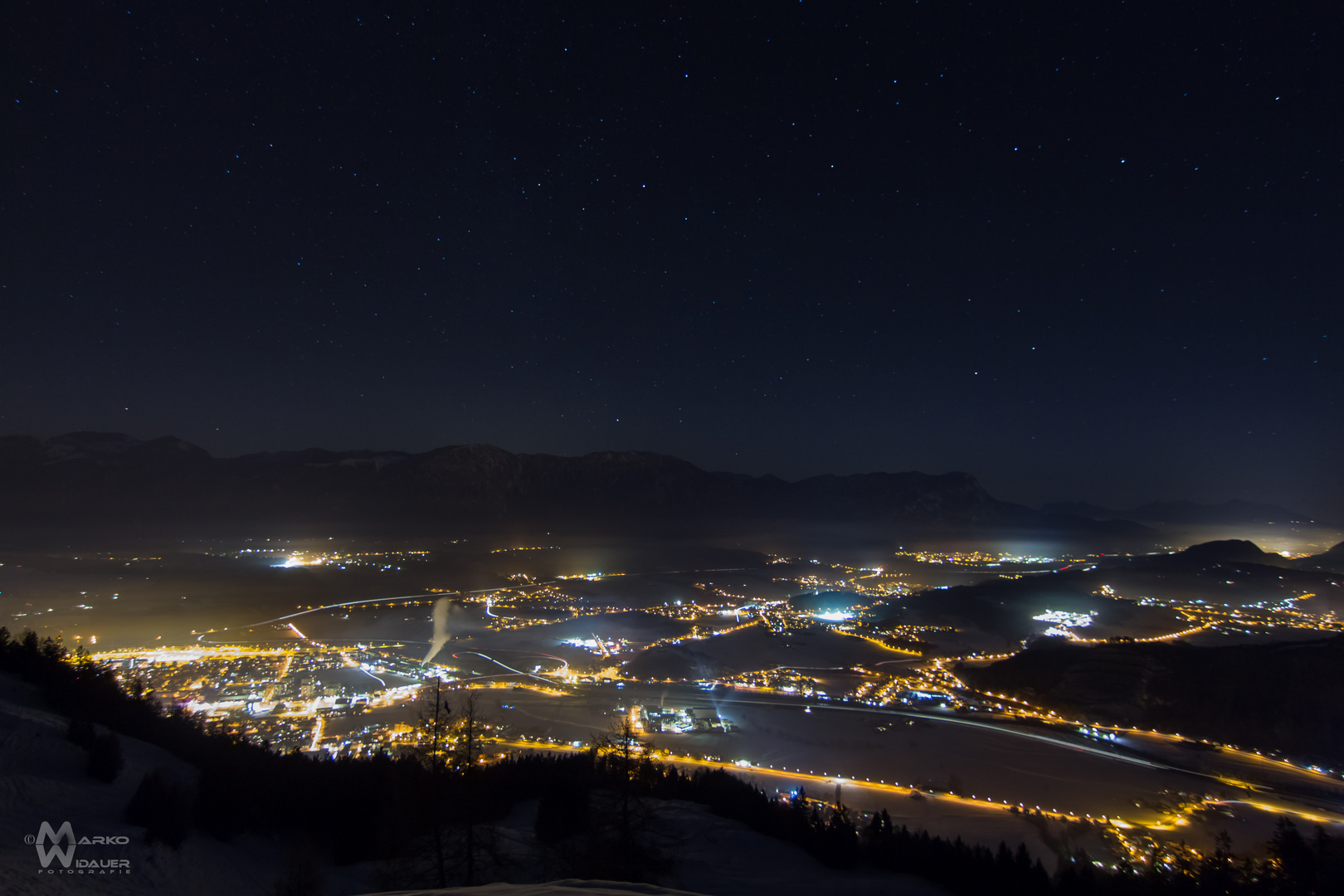 Inntal bei Nacht