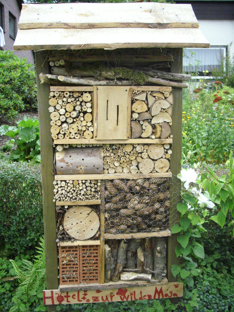 Insektenhotel "Zur Wilden Maja"