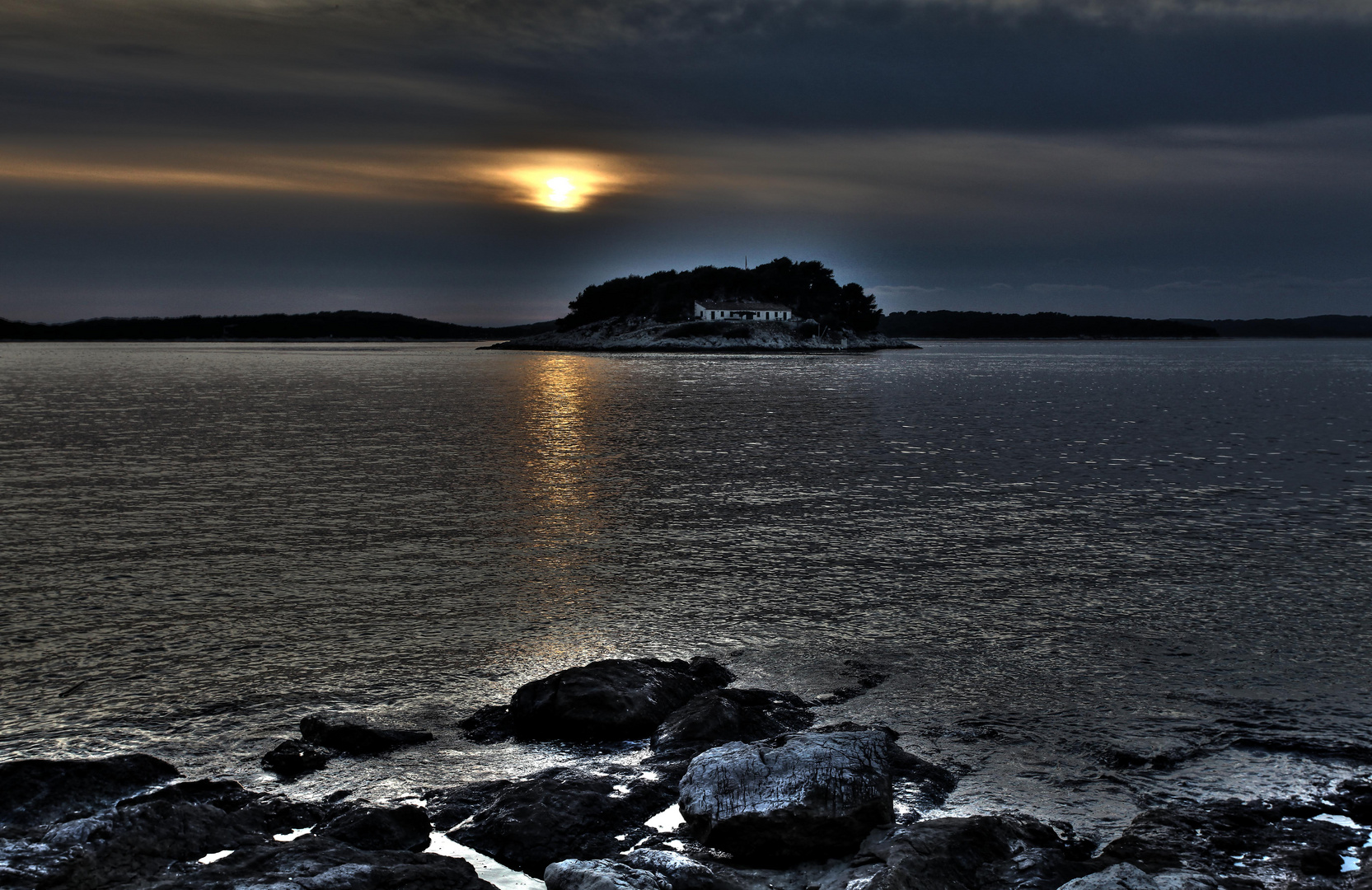 Insel bei Sonnenuntergang