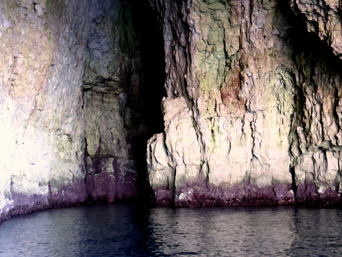 Insel Gozo - Azure Window - Grotte mit roter Korall-Basis