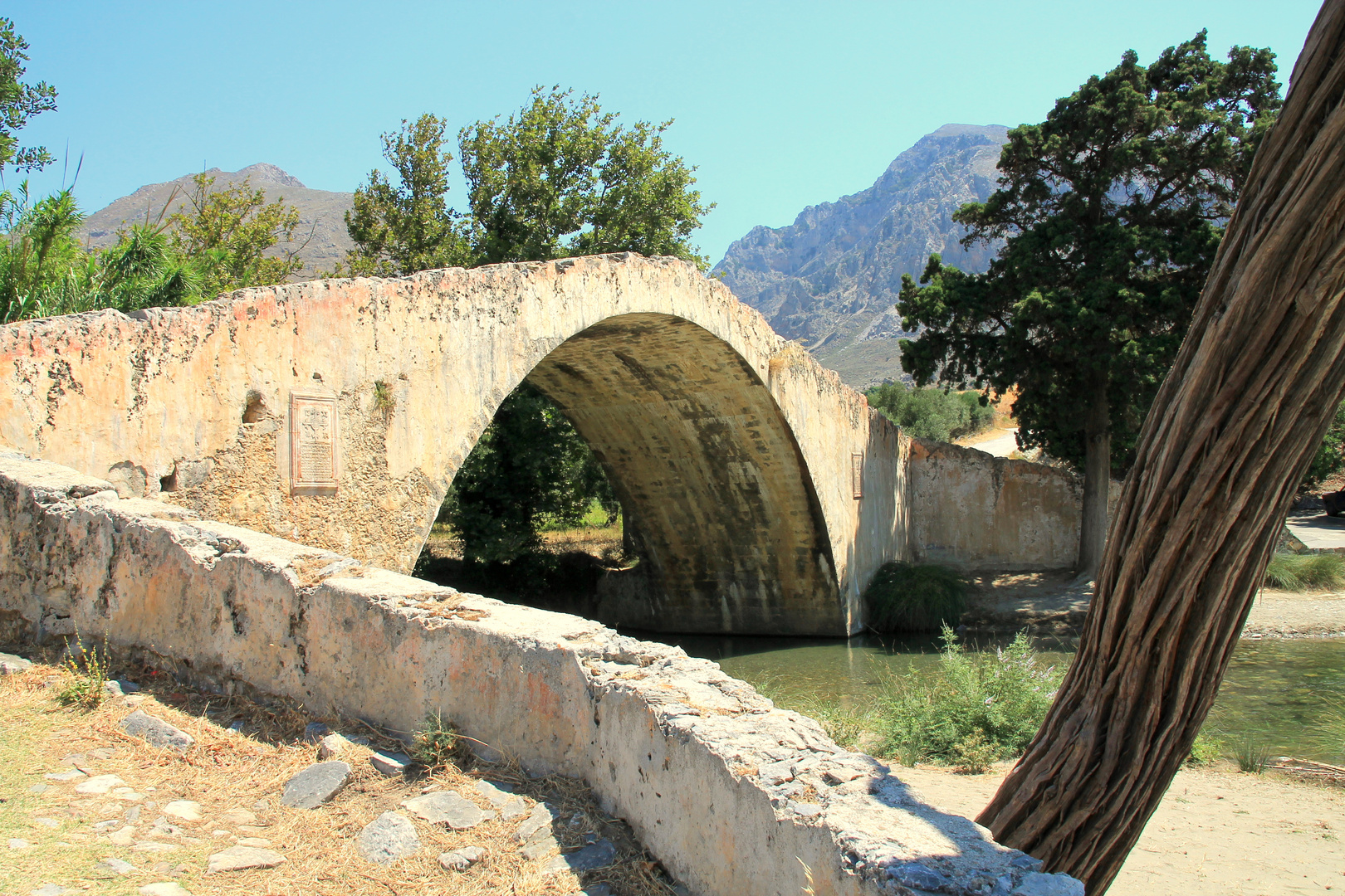 Insel Kreta -alte Brücke in Agios Vasilios-