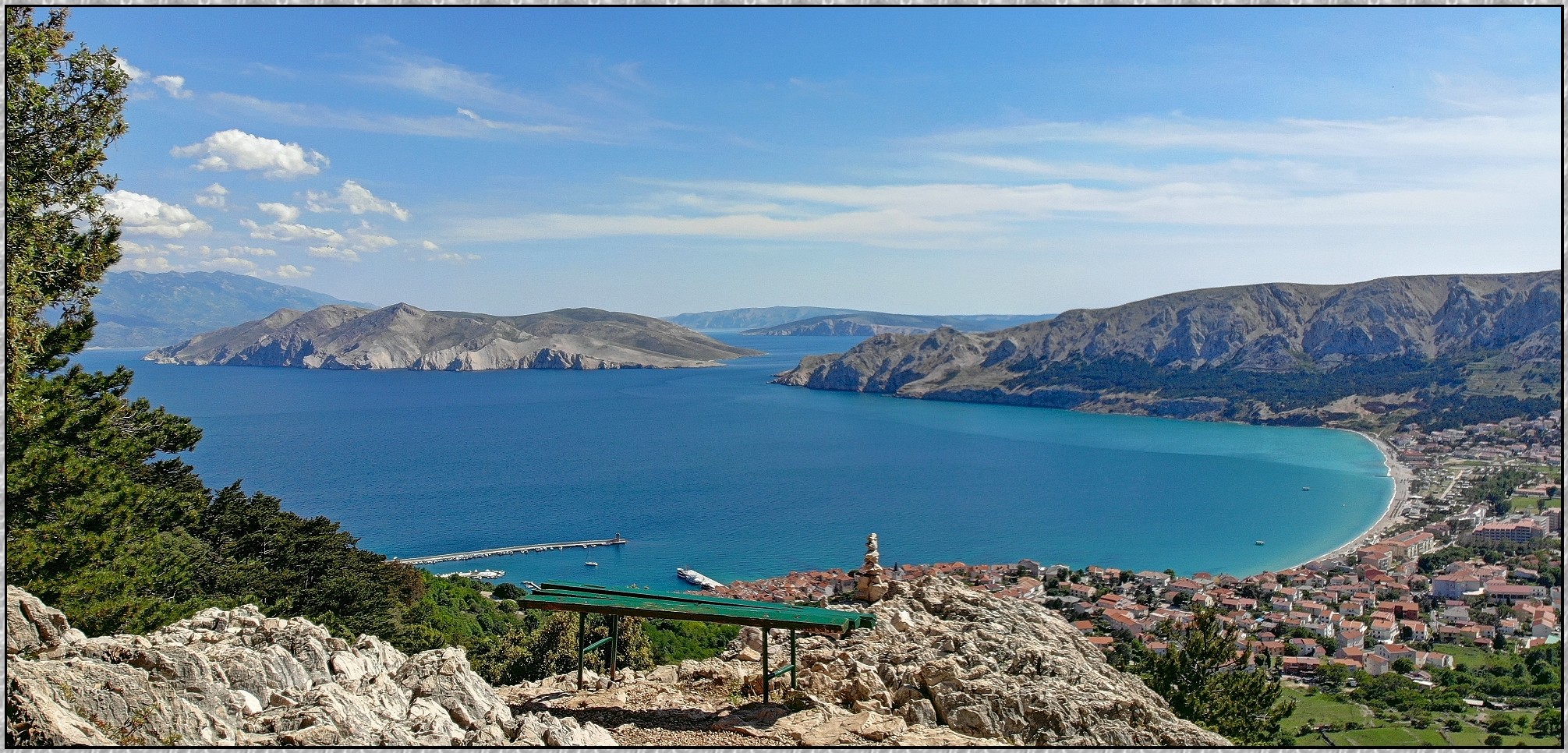 Insel Krk ; Blick auf die Baška-Bucht: Kroatien Camper-Reise Mai 2018