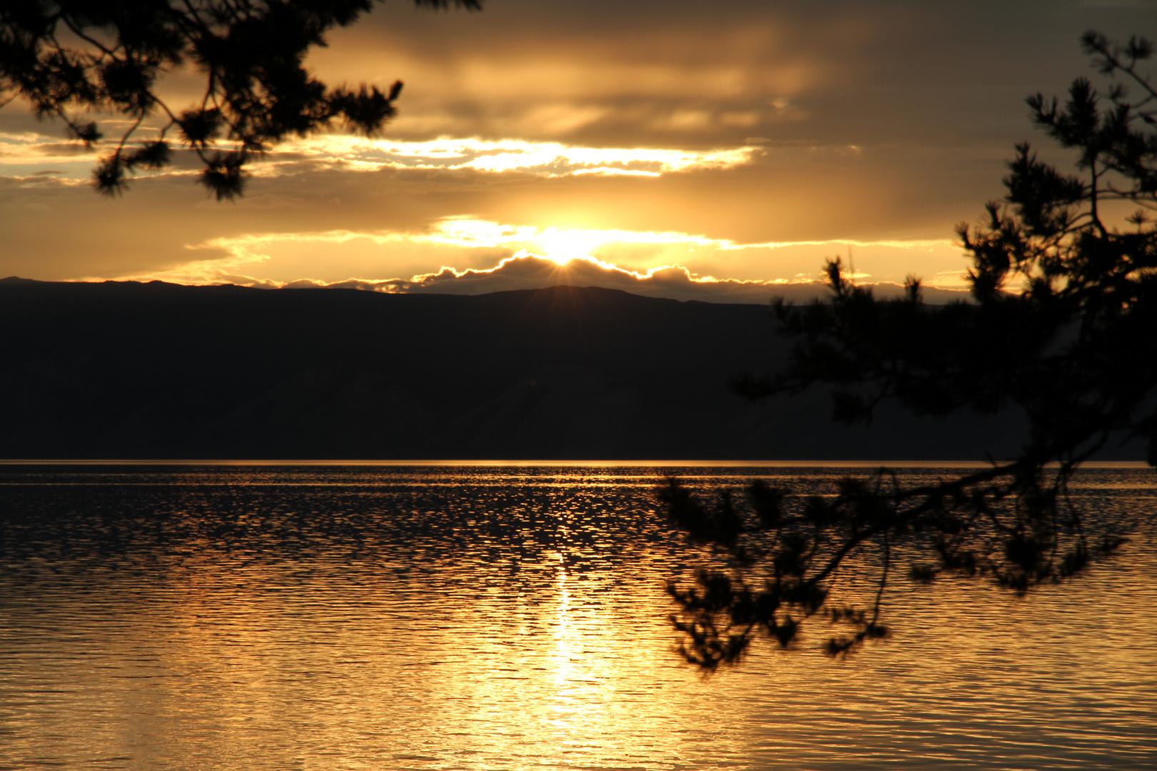 Insel Olchon, Sonnenuntergang am Baikal