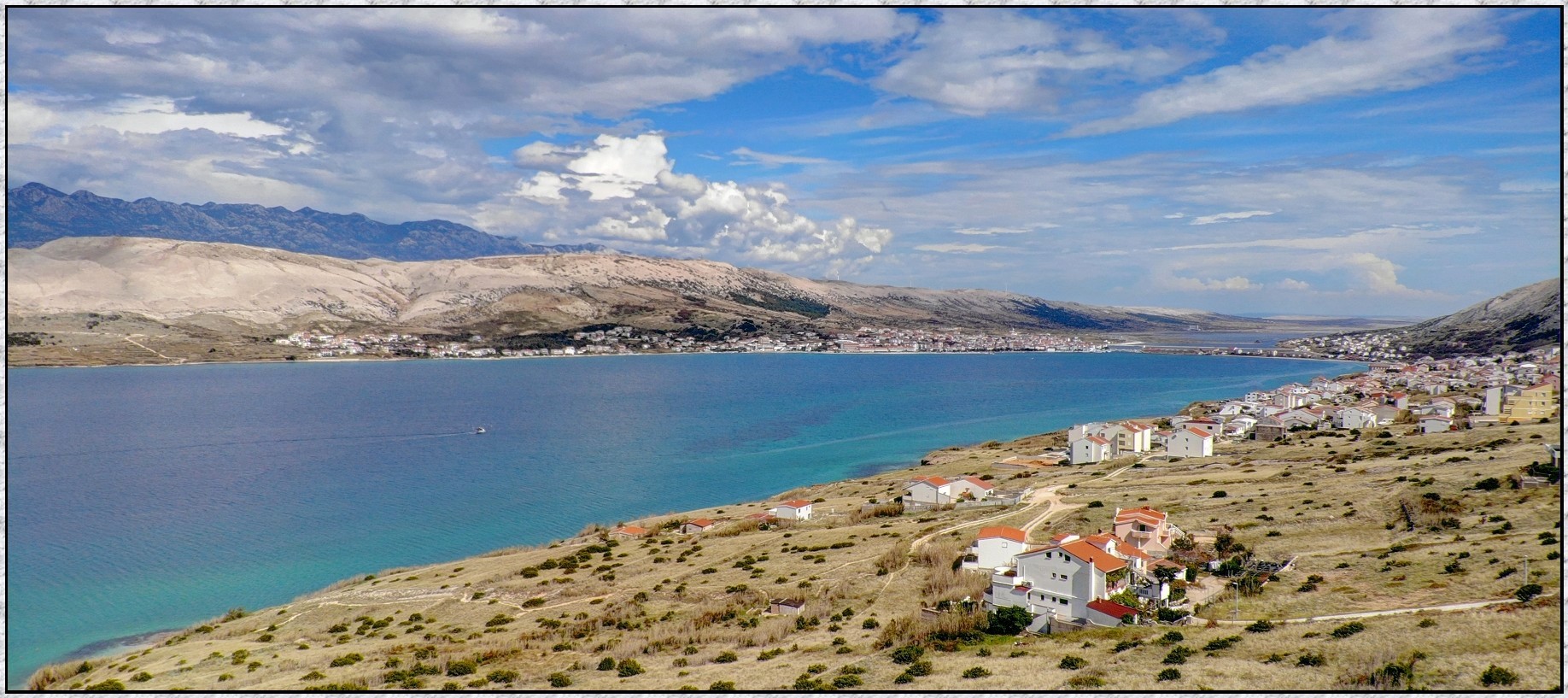 Insel Pag ;  Pager-Bucht mit Blick Richtung Pag Stadt; Kroatien Camper-Reise Mai 2019