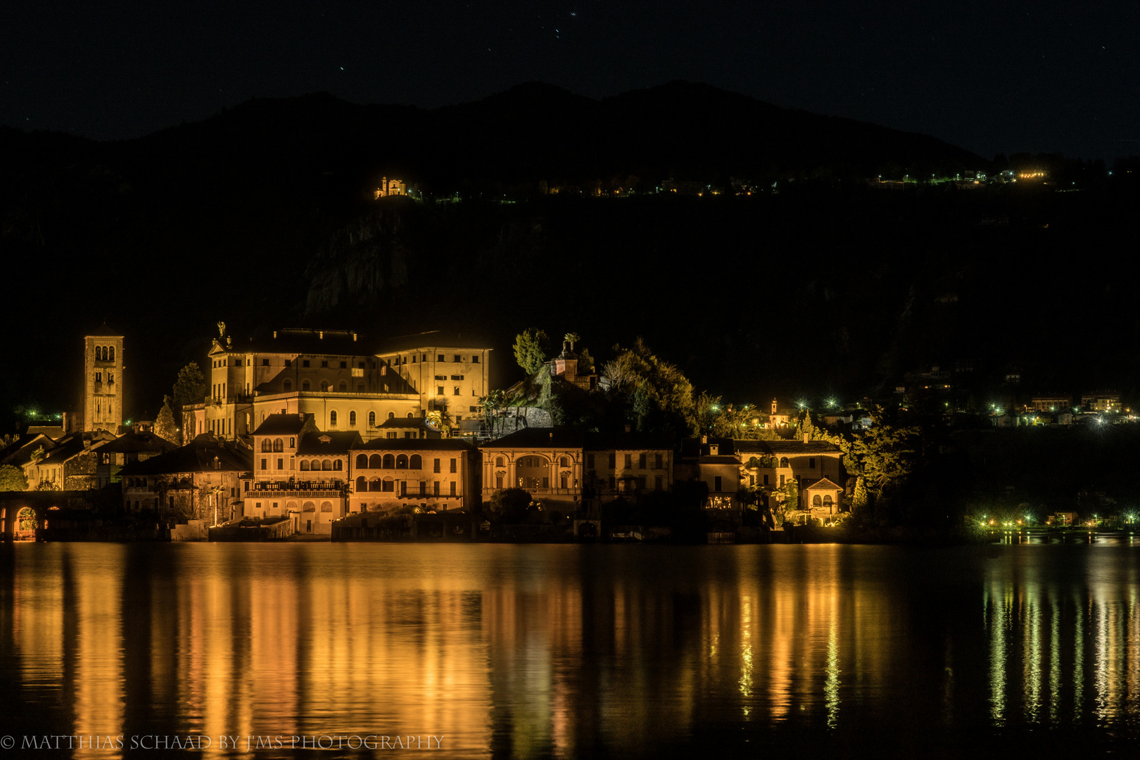 Insel San Giolo bei Nacht