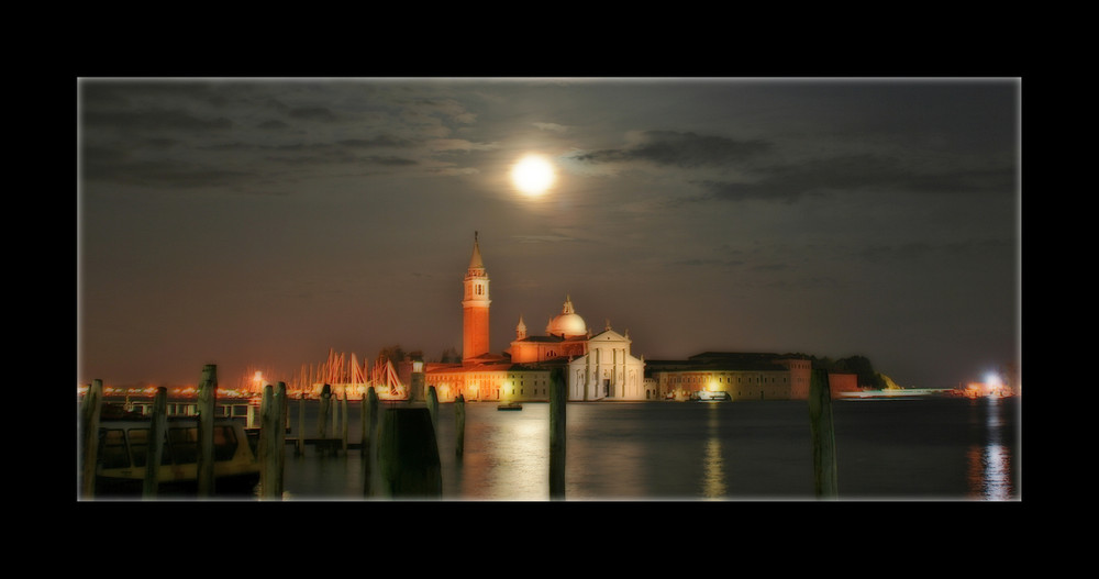 Insel San Giorgio bei Nacht