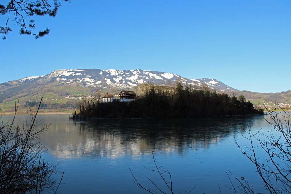 Insel Schwanau im Lauerzersee