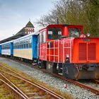 Inselbahn im Bahnhof Wangerooge