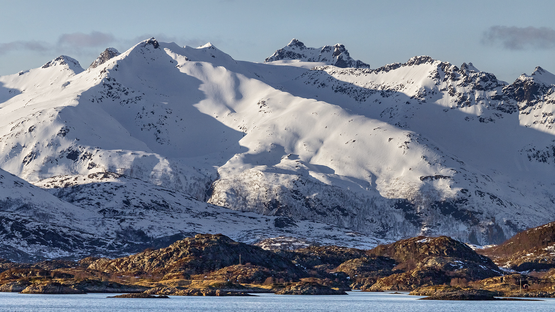 Inselgruppe der LOFOTEN zwischen Raftsund und Svolvaer