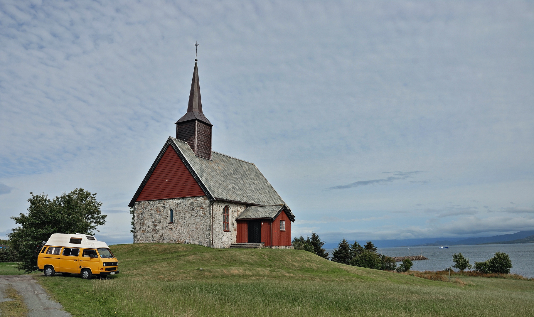 Inselkirche von Tustna 