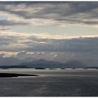 Inseln, Berge und Wolken