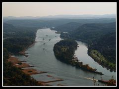 Inseln Grafenwerth und Nonnenwerth vom Drachenfels aus gesehen