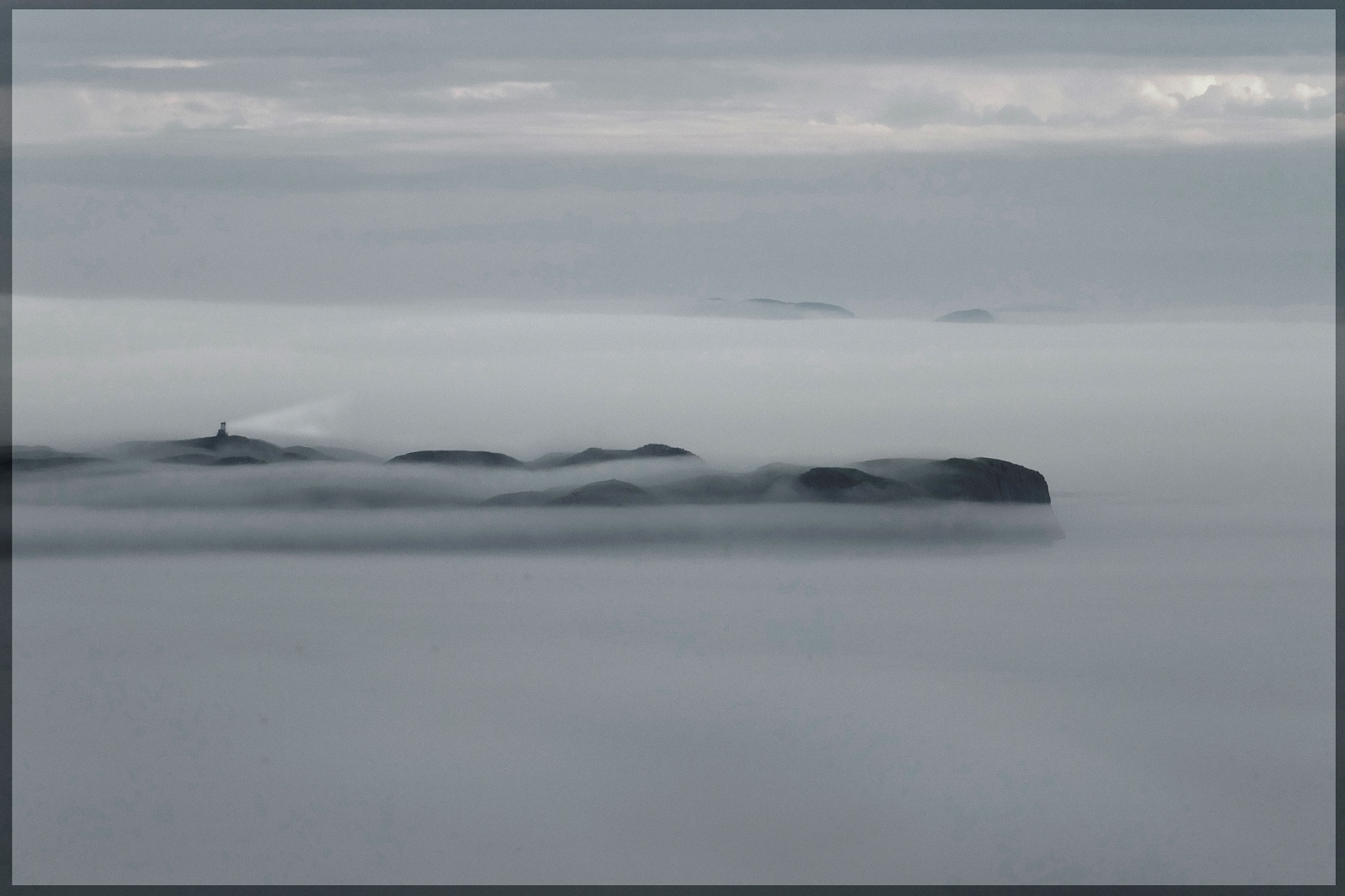 Inseln im Nebel