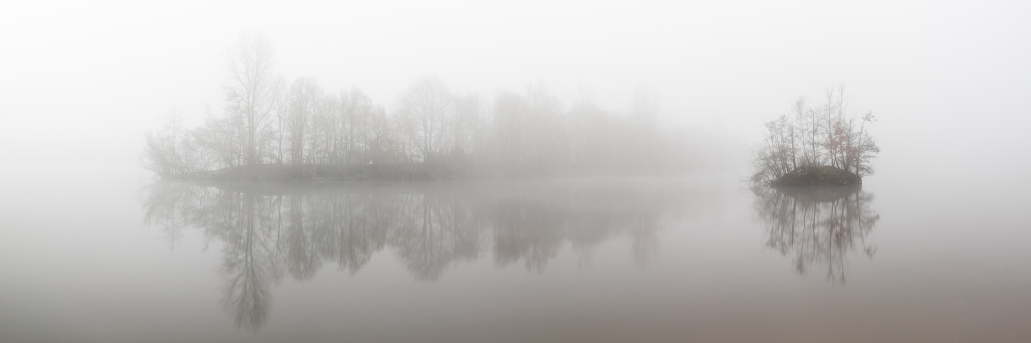 Inseln im Nebel