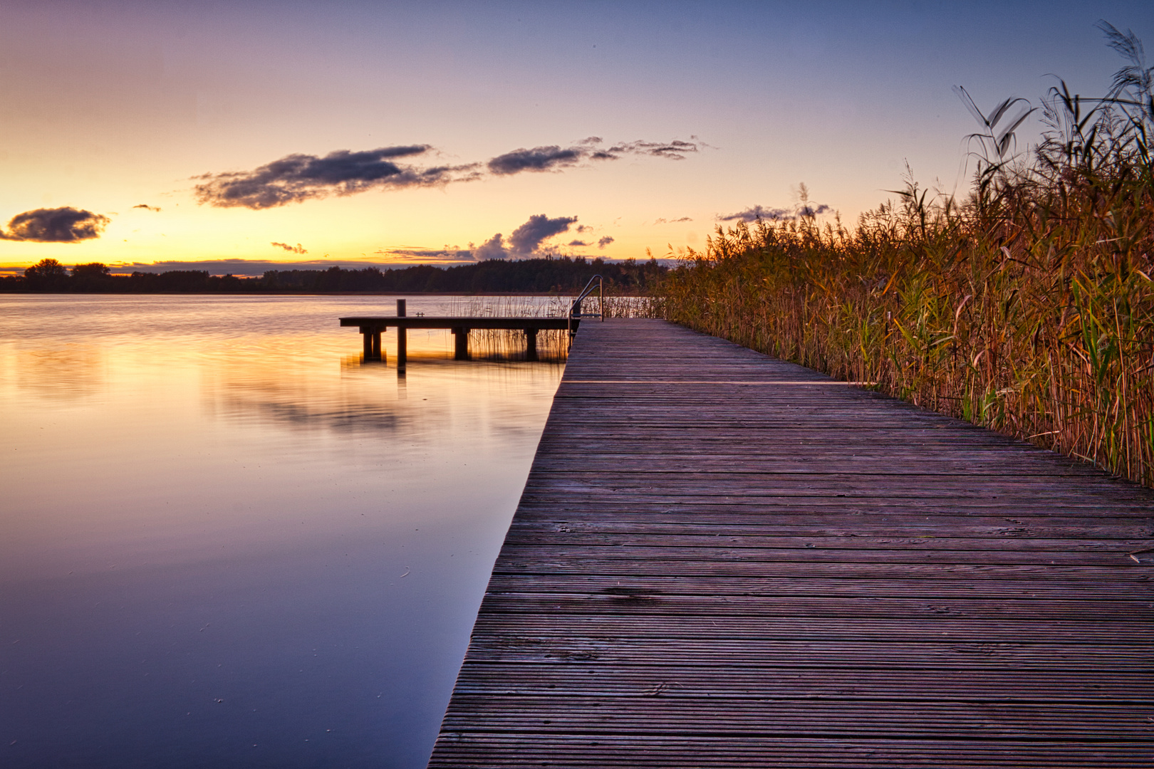 Inselsee im Abendrot