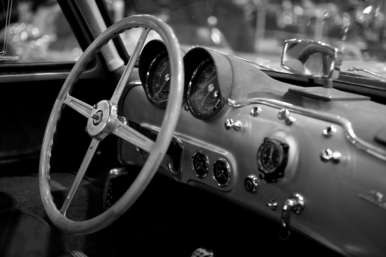 Inside 300 SLR......