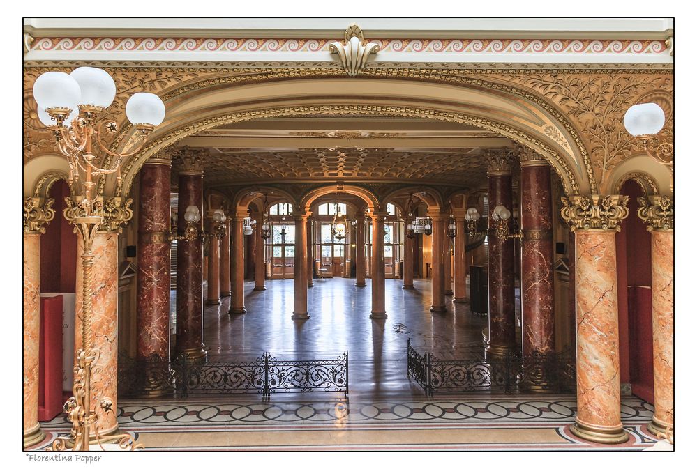 inside Atheneum Bucharest II