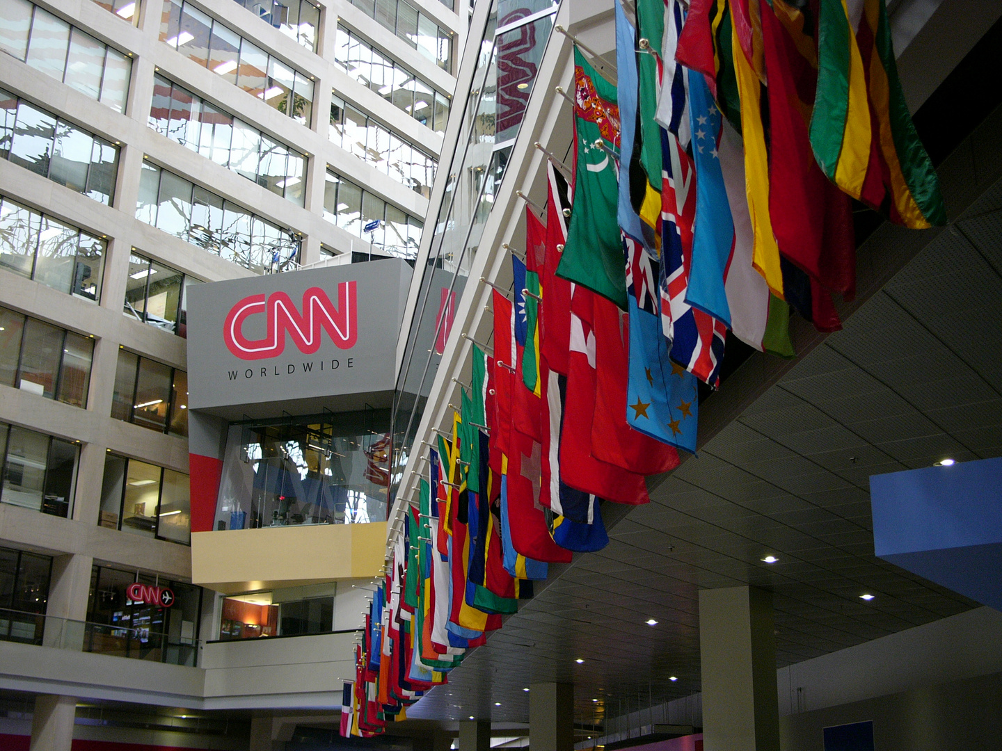inside CNN Atlanta (Leica Digilux 2)