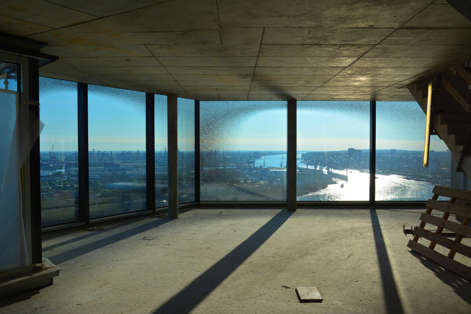 INSIDE ELBPHILHARMONIE