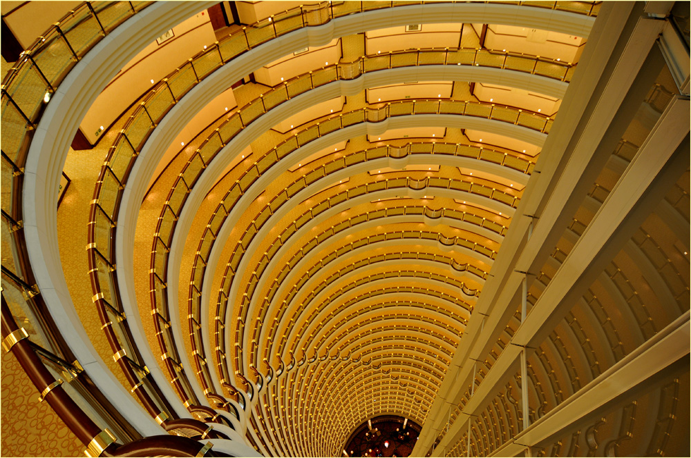 Inside Shanghai Hyatt, IIIb