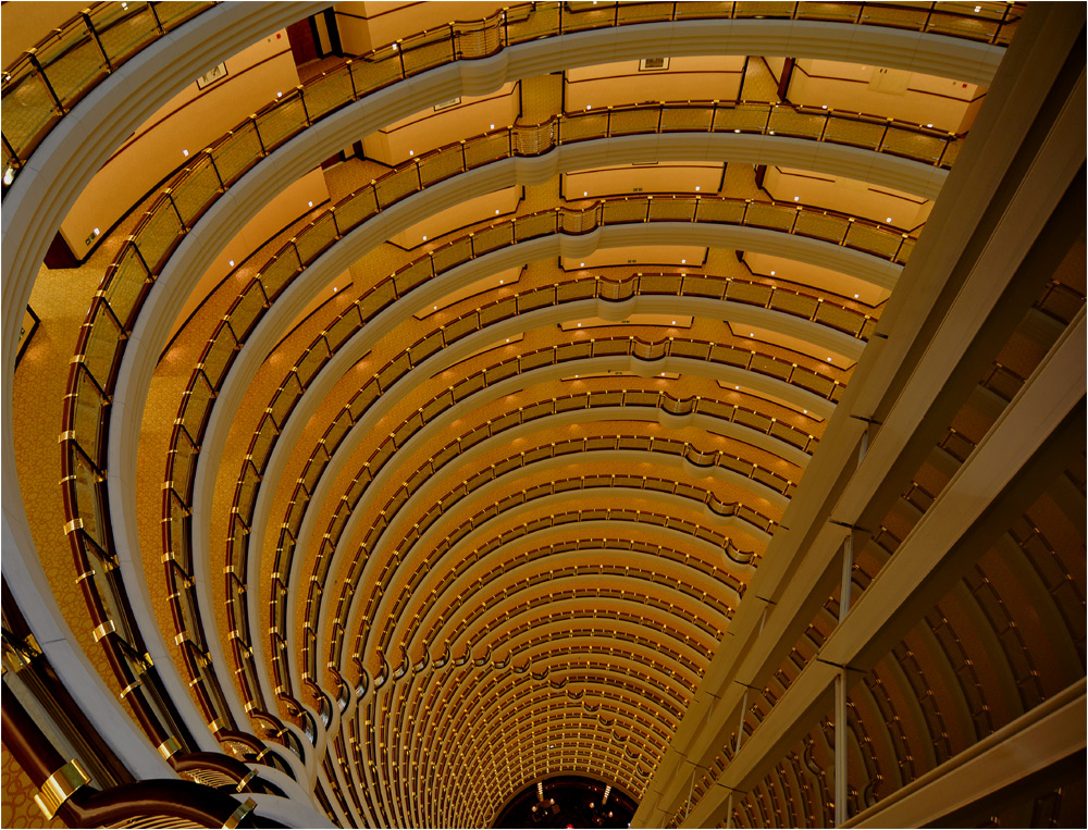Inside Shanghai Hyatt, IIIc