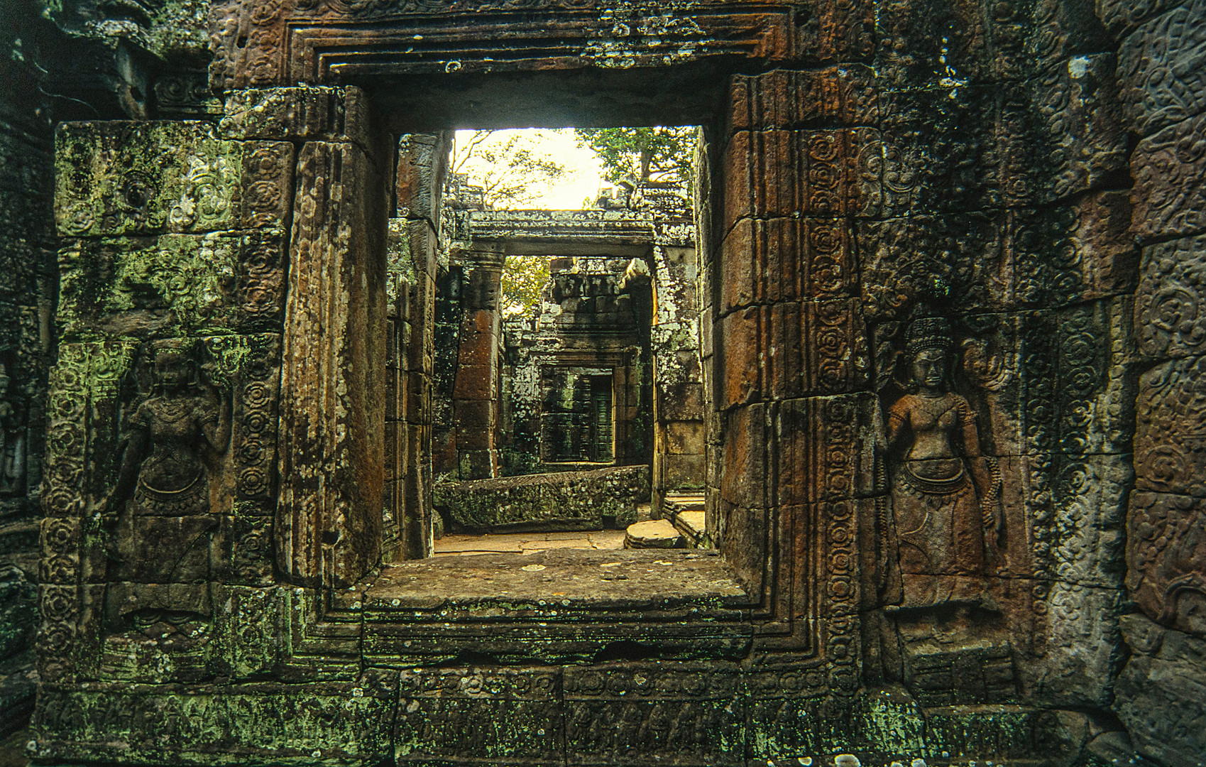 Inside Ta Phrom