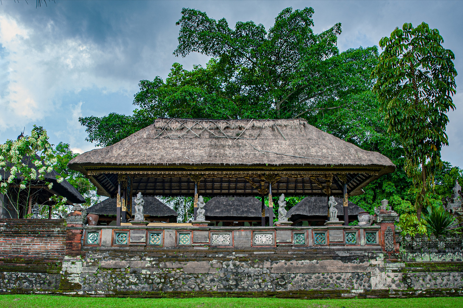 Inside the garden of Taman Ayun