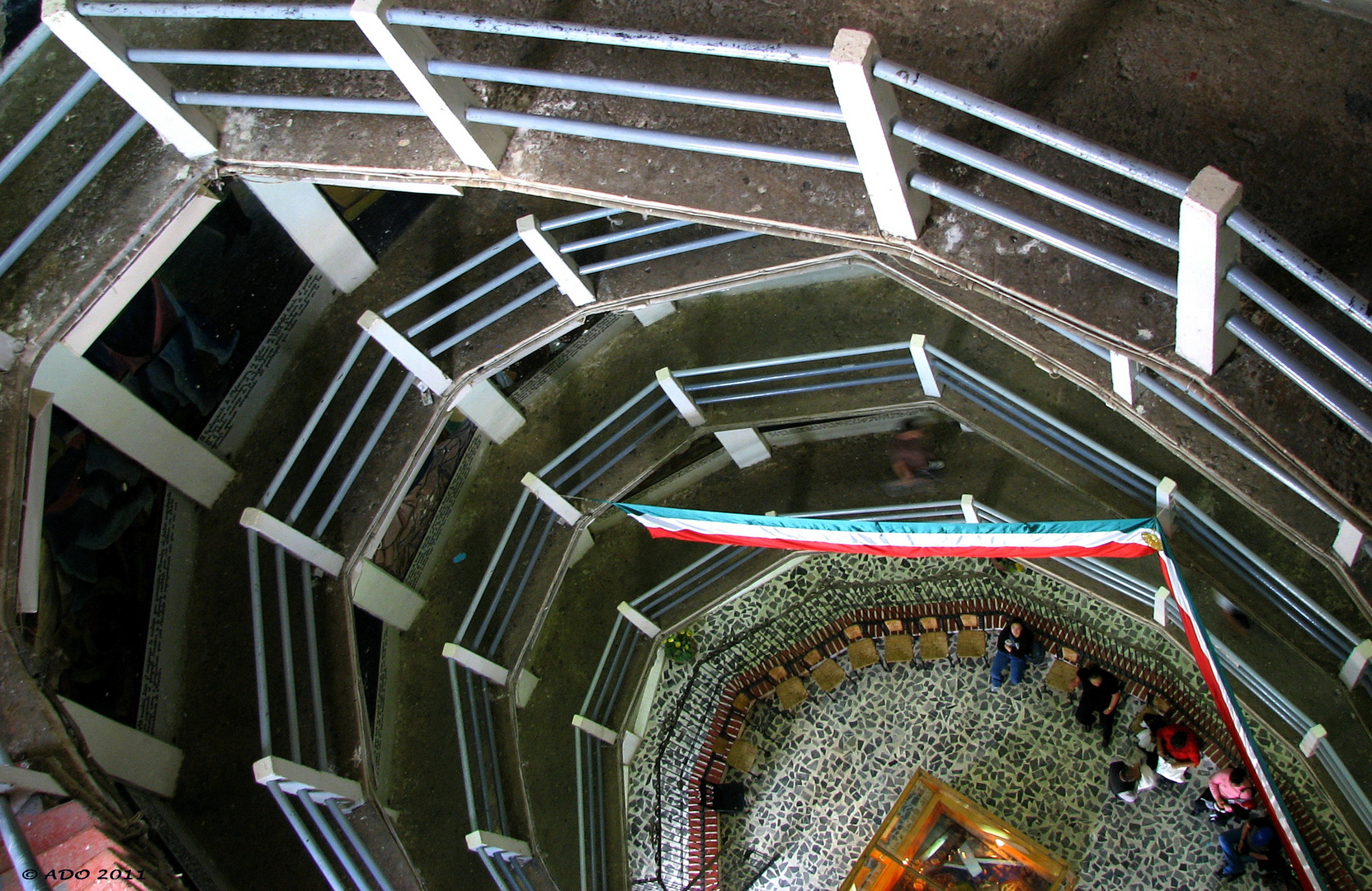 Inside the Janitzio Statue (3)