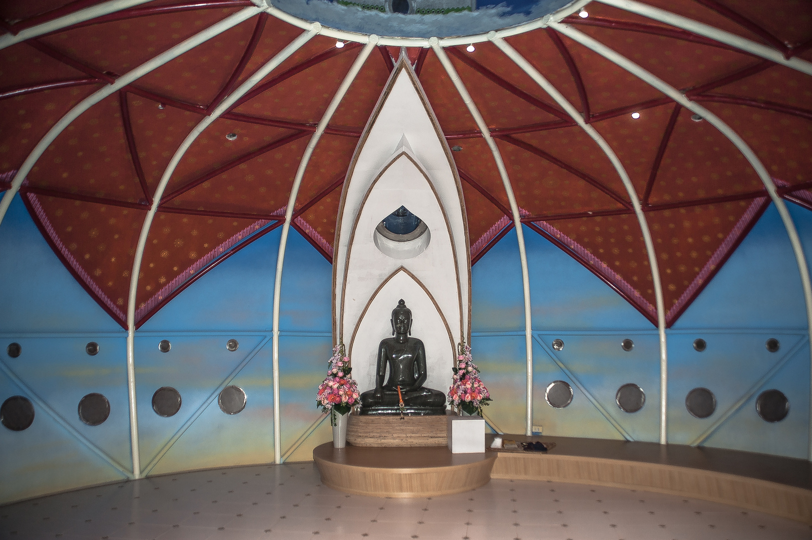 Inside the pagoda of Wat Sam Saeng Tham