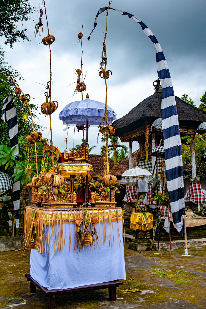 Inside the Pura Pucak Paruman