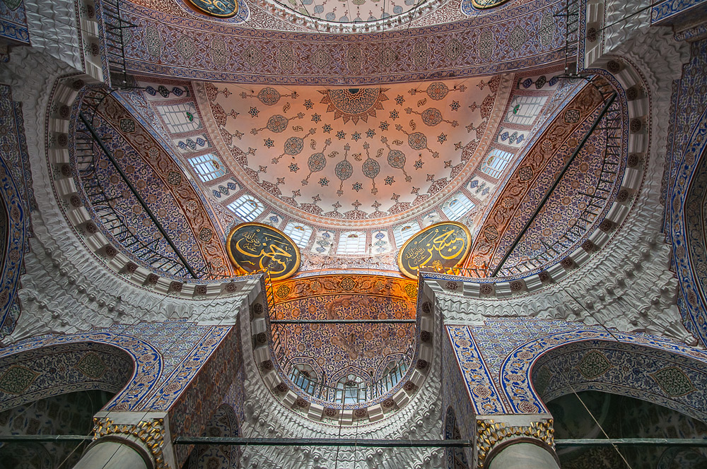 Inside Yeni Cami [3]