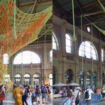 Installation Gaia Mother Tree vom brasilianischen Künstler Ernesto Neto - 3D Kreuzblick