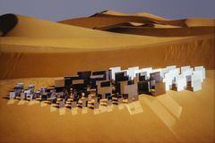 Installation in der Wüste von Heinz Mack, Burda-Museum