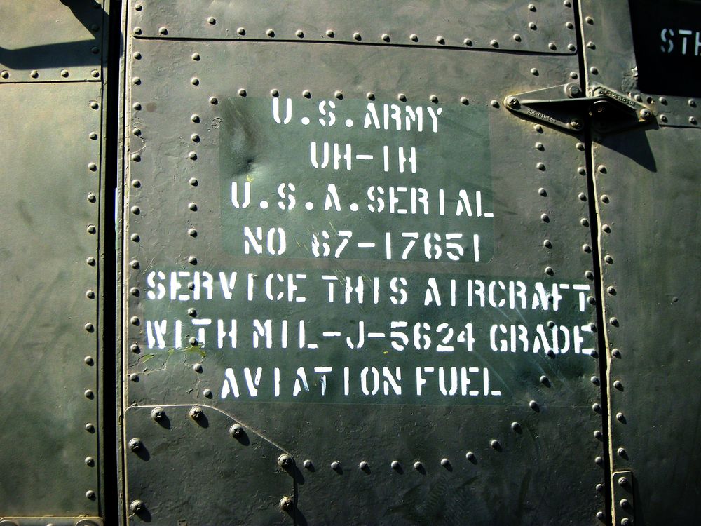 Instruction for Vietcong - Bell UH-1