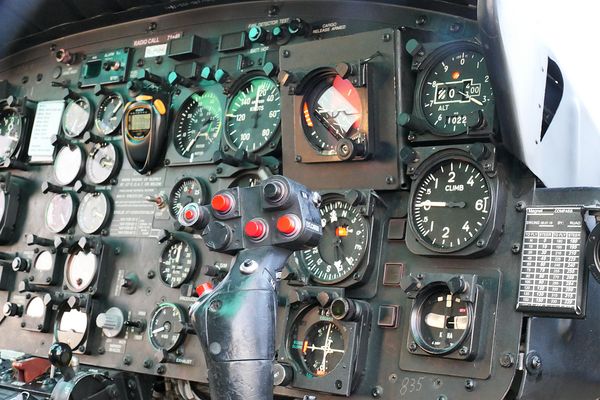 Instumentenanzeige der "Huey"