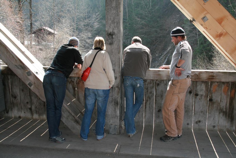 intensive Besprechung über das ewige Thema, die Ideallinie ;-)