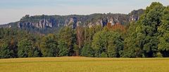 Intensiver Blick auf die Felsen rechts vom Lehnsteinabbruch...