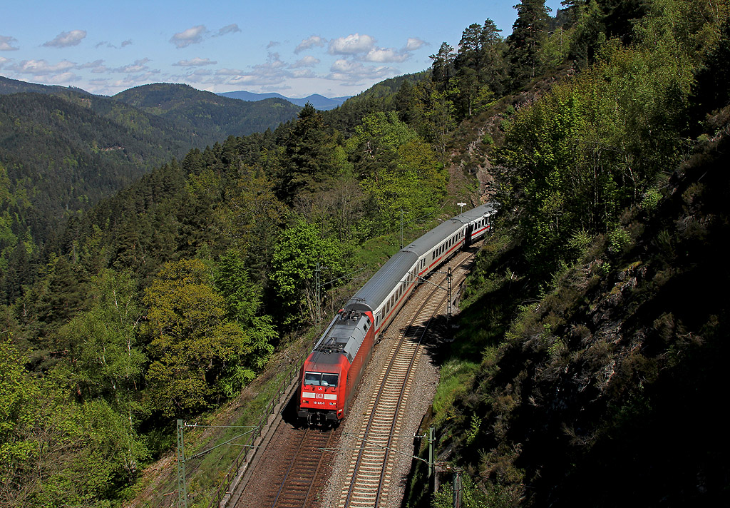 InterCity im Schwarzwald