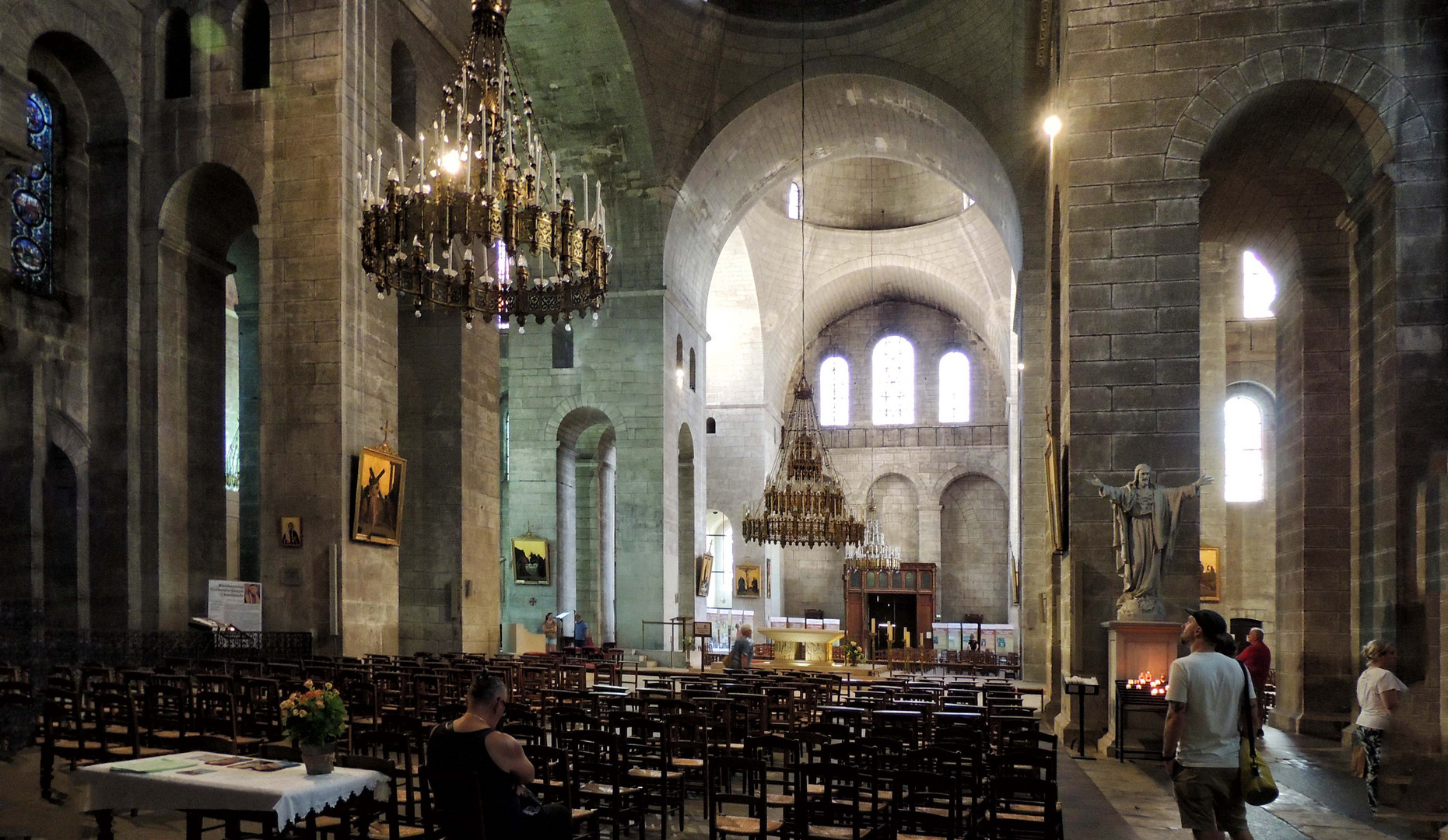 Intérieur de la cathédrale St Front à Périgueux 