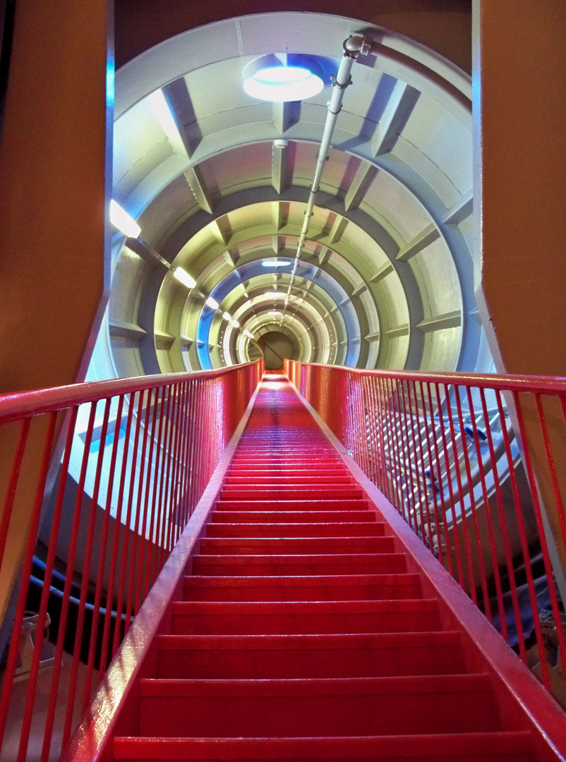 Intérieur de l'Atomium. Bruxelles Octobre 2010-