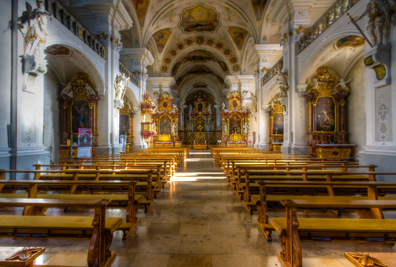 Interieur der Klosterkirche Sankt Peter (Hoch Schwarzwald) in Barockstil