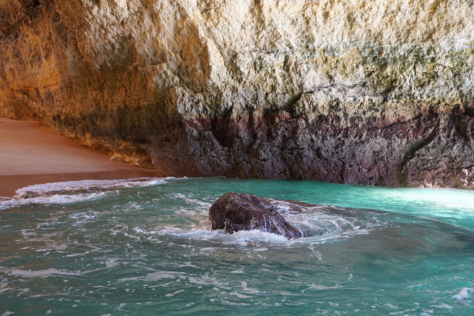 Intérieur d'une grotte