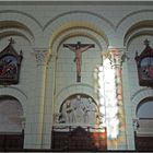 Intérieur nord de la nef de la Cathédrale Saint-Pierre