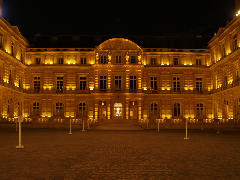 interieur senat de nuit (lumiere naturelle)