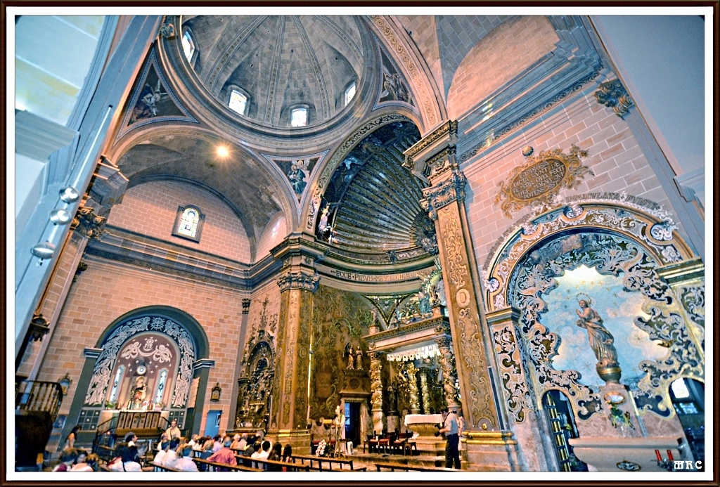 INTERIOR DE IGLESIA DEL VENDRELL, TARRAGONA