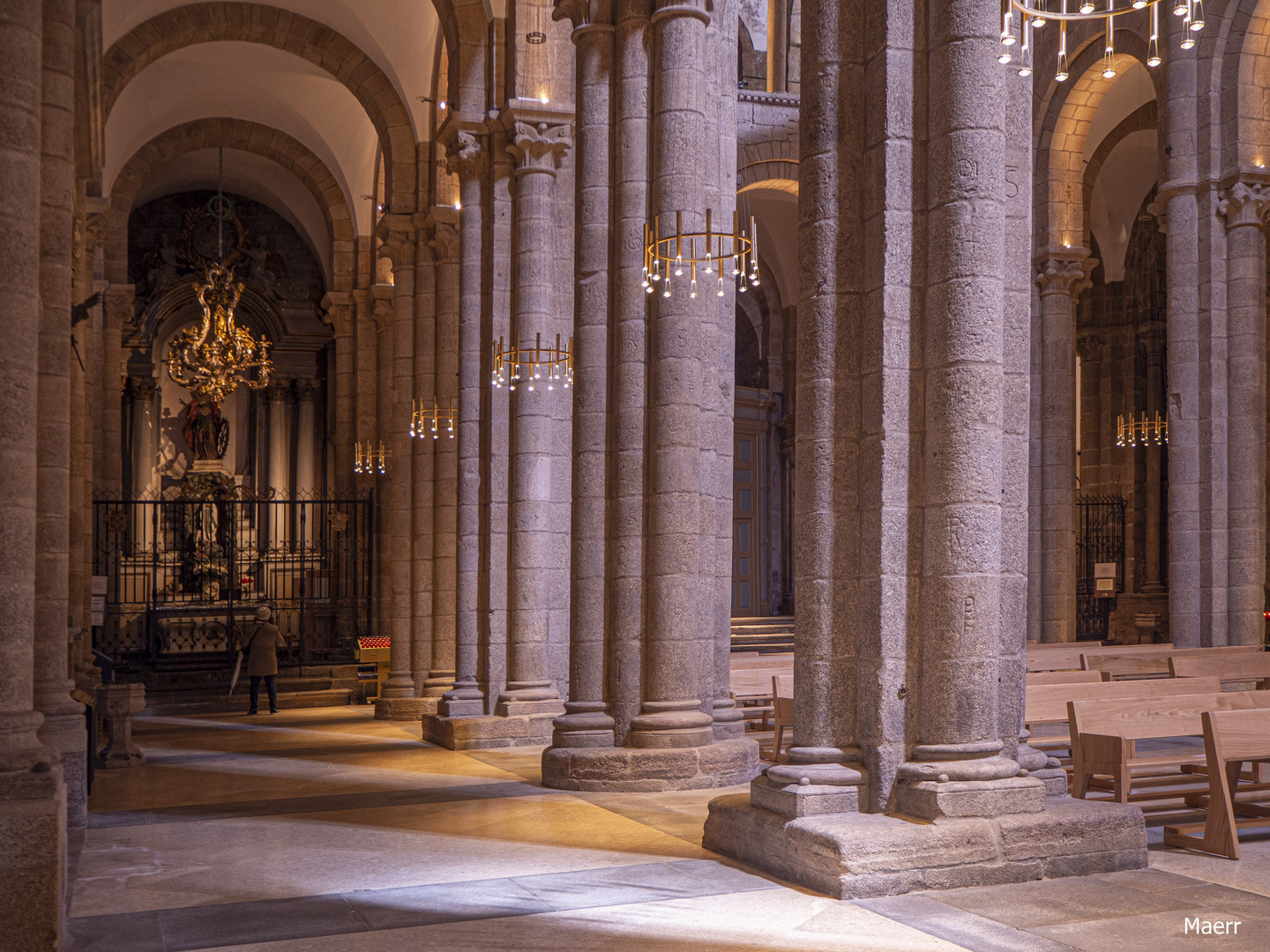 Interior de la catedral rejuvenecida.